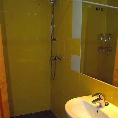 Hostal Inturjoven *